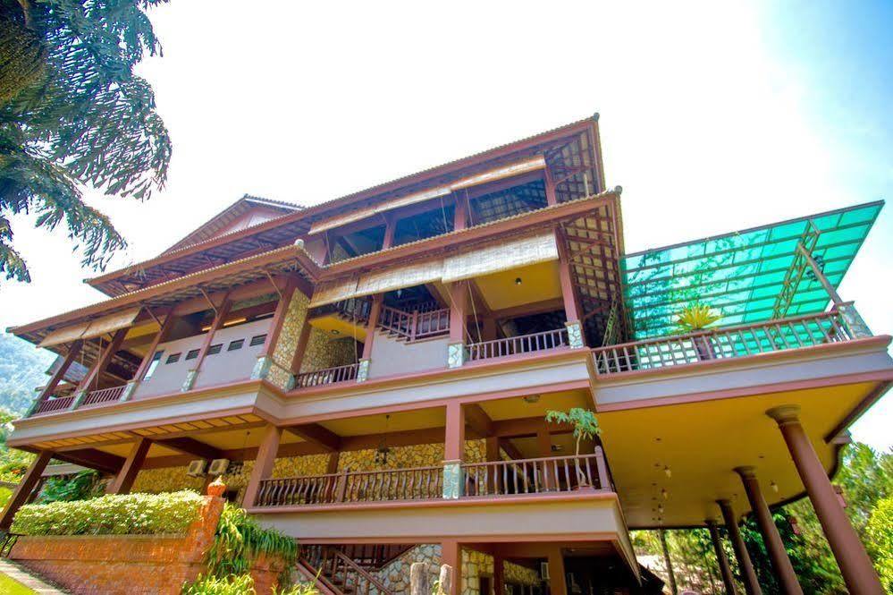 The Waterway Villa Бентонг Екстериор снимка